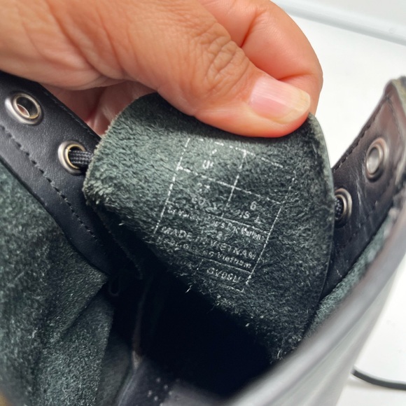 Dr. Martens 1460 8-Eye Boot for Women Size 6 - Picture 9 of 11